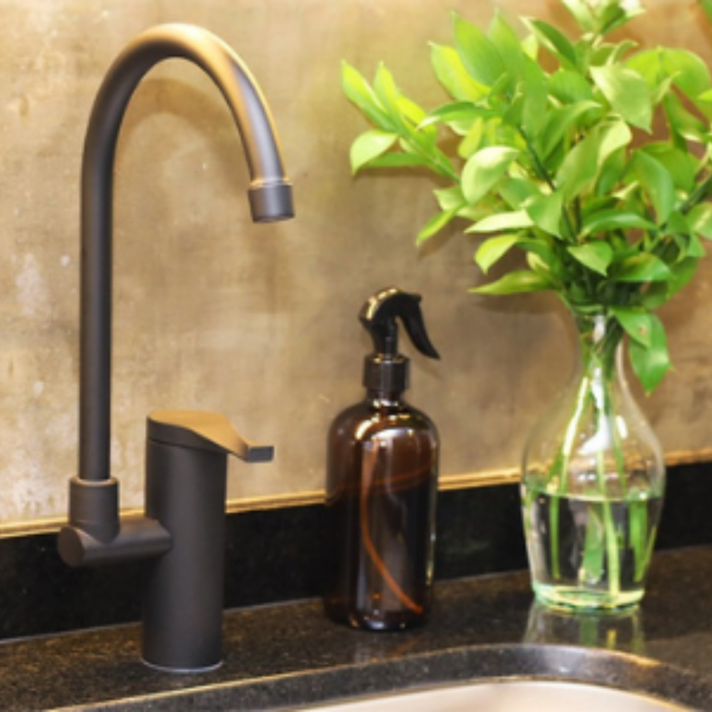 Sion Single-Handle Kitchen Sink Faucet